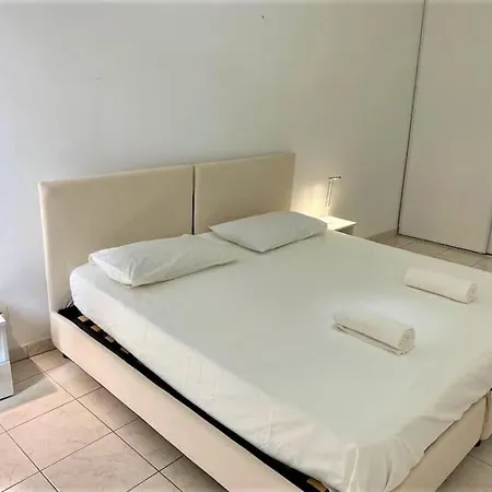 Le Jardin Des Muses -parking Prive - Centre-ville - Bord De Appartement *
