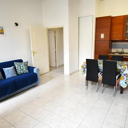 Le Jardin Des Muses -parking Prive - Centre-ville - Bord De Appartement *